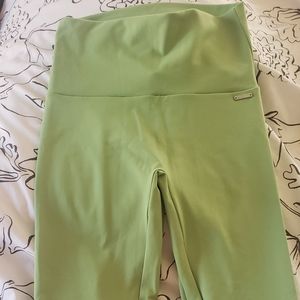 Echt Scrunch legging green tea